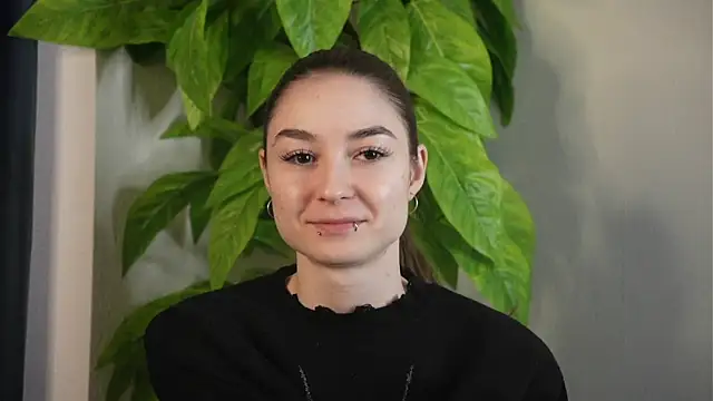 Snapshot of MinnieWerthman chatting on 05/03/26, 03:56 MinnieWerthman online show from 05/03/26, 03:56