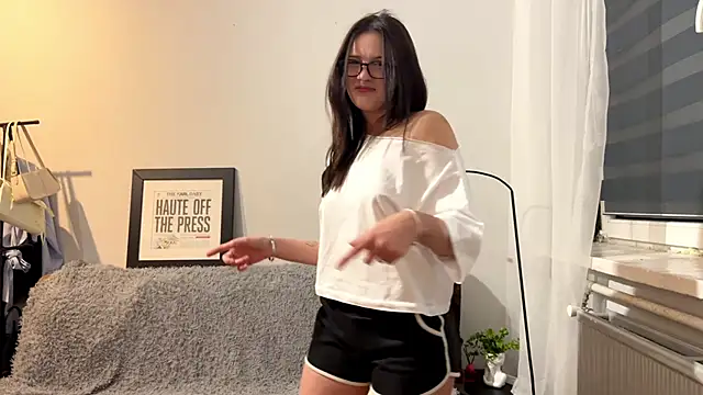 Snapshot of twilighttease chatting on 04/27/26, 09:35 twilighttease online show from 04/27/26, 09:35