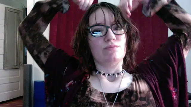 AnnywnBelle online show from 05/07/26, 10:04