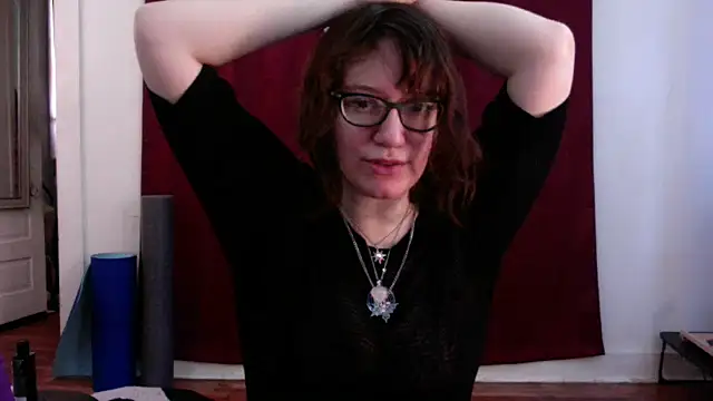 AnnywnBelle online show from 05/17/26, 08:16