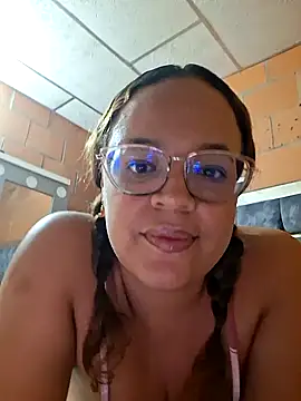 Snapshot of AgathaFerrer chatting on 04/29/26, 01:15 AgathaFerrer online show from 04/29/26, 01:15