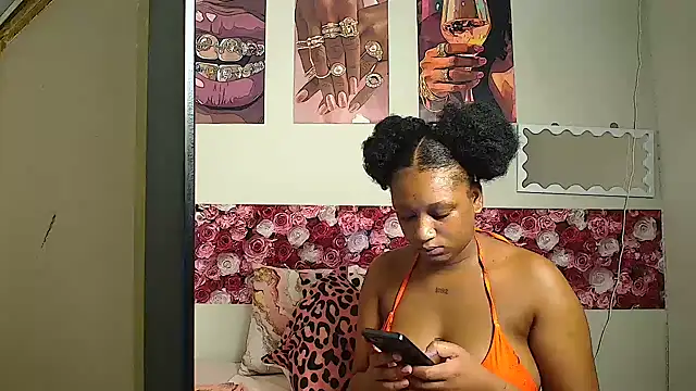EnchantingLisa online show from 05/25/26, 04:18