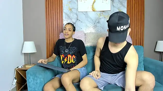 Snapshot of LOVE_GUYS1 chatting on 04/28/26, 07:19 LOVE GUYS1 online show from 04/28/26, 07:19