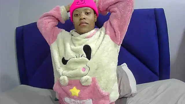 Snapshot of TheSexyBibi chatting on 06/20/26, 07:49 TheSexyBibi online show from 06/20/26, 07:49