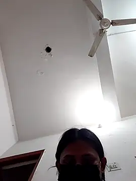 sassyygurl online show from 06/04/26, 05:52