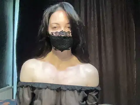 Snapshot of LillyRoux_ chatting on 04/29/26, 05:11 LillyRoux online show from 04/29/26, 05:11