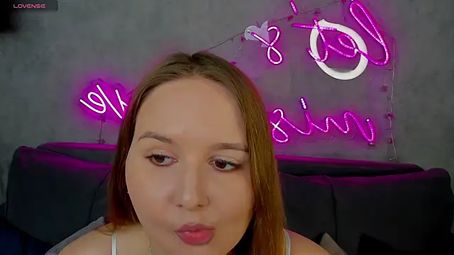 Emmaa Kimm online show from 06/07/26, 12:59
