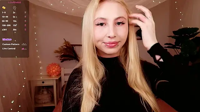 Snapshot of MilkChoc0late chatting on 04/29/26, 02:37 MilkChoc0late online show from 04/29/26, 02:37