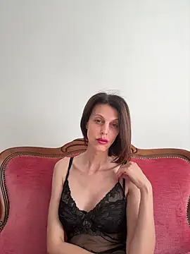 Snapshot of EliseAfterDark chatting on 04/29/26, 08:07 EliseAfterDark online show from 04/29/26, 08:07