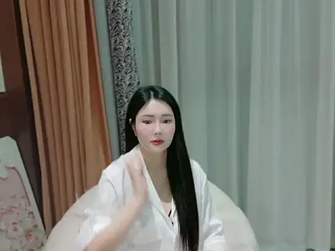 Snapshot of YuYu2604255 chatting on 04/28/26, 12:21 YuYu2604255 online show from 04/28/26, 12:21