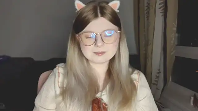 Snapshot of YukiBlush chatting on 05/19/26, 06:14 YukiBlush online show from 05/19/26, 06:14