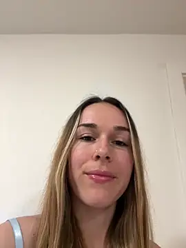 Snapshot of Naomi-Smile chatting on 04/28/26, 07:52 Naomi-Smile online show from 04/28/26, 07:52