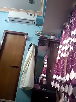 Snapshot of fun_boy_33 chatting on 04/29/26, 05:33 fun boy 33 online show from 04/29/26, 05:33