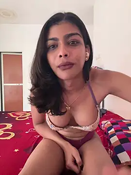 Snapshot of Mayra_xx chatting on 06/24/26, 08:13 Mayra xx online show from 06/24/26, 08:13