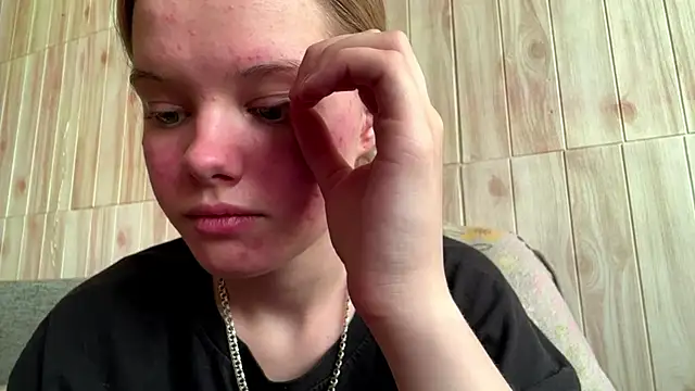Snapshot of Malinwitch chatting on 06/19/26, 03:16 Malinwitch online show from 06/19/26, 03:16