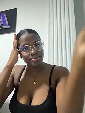 Snapshot of Nira_rousse chatting on 05/05/26, 05:37 Nira rousse online show from 05/05/26, 05:37