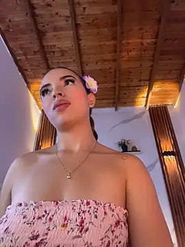 Snapshot of catalina_lafer chatting on 05/24/26, 01:27 catalina lafer online show from 05/24/26, 01:27
