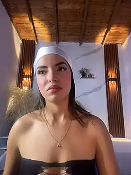 Snapshot of catalina_lafer chatting on 05/31/26, 01:18 catalina lafer online show from 05/31/26, 01:18