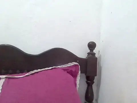 Snapshot of Xoeni chatting on 05/15/26, 10:50 Xoeni online show from 05/15/26, 10:50