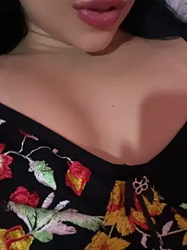 Snapshot of meganfox89 chatting on 04/29/26, 04:49 meganfox89 online show from 04/29/26, 04:49