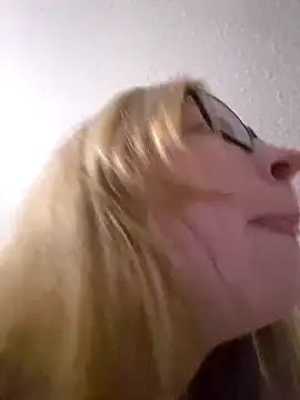 Freaky-Doll online show from 05/22/26, 06:13