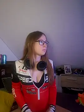 Freaky-Doll online show from 06/09/26, 08:31