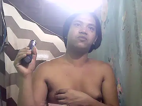 Snapshot of bj_l0ve chatting on 05/03/26, 03:56 bj l0ve online show from 05/03/26, 03:56