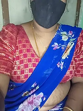Snapshot of tamil_butterfly chatting on 06/22/26, 11:18 tamil butterfly online show from 06/22/26, 11:18