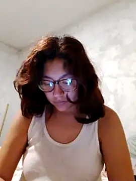 Snapshot of Grace_Moon04 chatting on 06/16/26, 08:33 Grace Moon04 online show from 06/16/26, 08:33