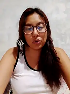 Snapshot of Grace_Moon04 chatting on 06/17/26, 08:39 Grace Moon04 online show from 06/17/26, 08:39