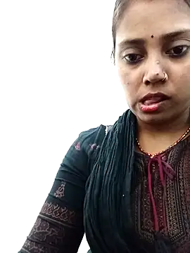 Snapshot of Simmi-00 chatting on 05/02/26, 04:39 Simmi-00 online show from 05/02/26, 04:39