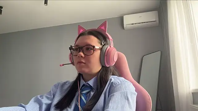 Snapshot of BPDkitty chatting on 04/30/26, 01:17 BPDkitty online show from 04/30/26, 01:17