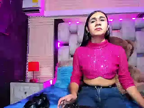 Snapshot of MahiaraHot chatting on 06/20/26, 02:20 MahiaraHot online show from 06/20/26, 02:20
