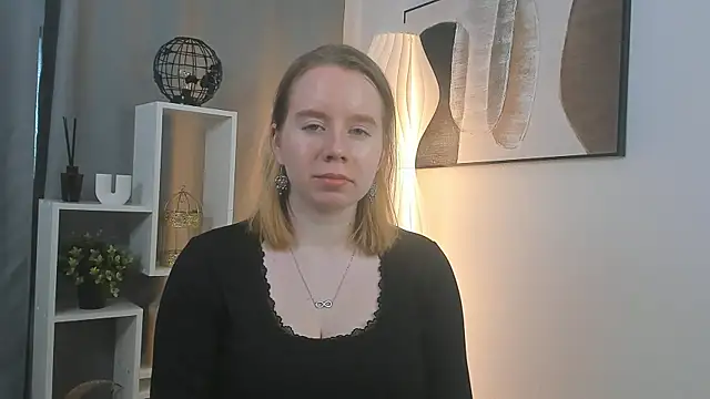 Snapshot of JeniceEl chatting on 04/30/26, 09:04 JeniceEl online show from 04/30/26, 09:04