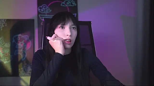 Snapshot of SeraphineSparda chatting on 05/27/26, 11:29 SeraphineSparda online show from 05/27/26, 11:29