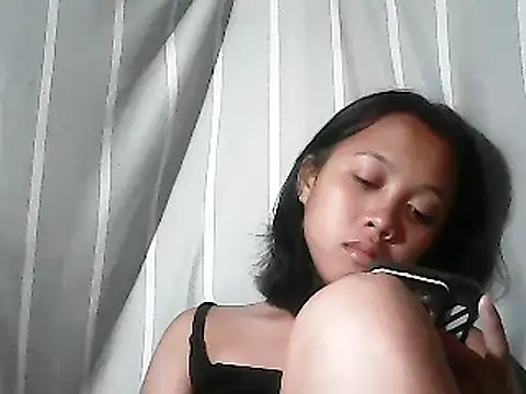 Snapshot of Yours_AsianPinayGirl18 chatting on 06/10/26, 09:46 Yours AsianPinayGirl18 online show from 06/10/26, 09:46