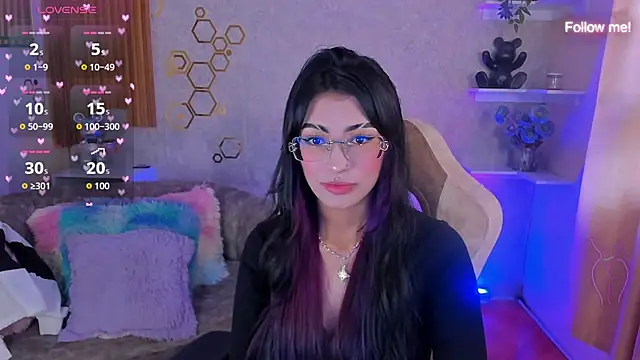 Snapshot of mia_smoke_ chatting on 06/10/26, 03:33 mia smoke online show from 06/10/26, 03:33