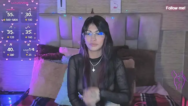mia smoke  online show from 06/25/26, 07:13