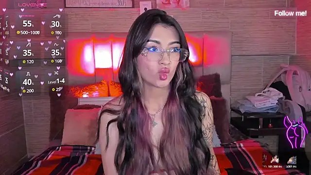 mia smoke  online show from 07/30/26, 10:09