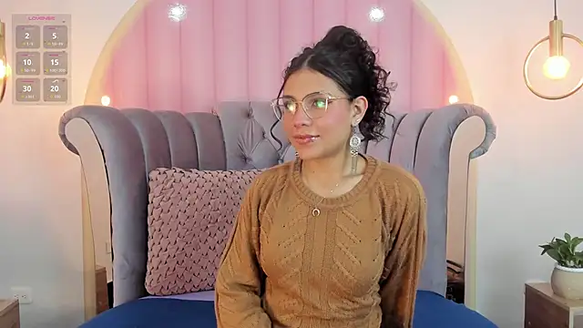 Snapshot of babe_vennus chatting on 06/05/26, 04:13 babe vennus online show from 06/05/26, 04:13