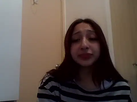 Snapshot of 010874 chatting on 06/12/26, 09:46 010874 online show from 06/12/26, 09:46