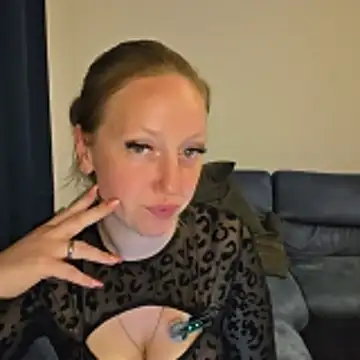Snapshot of SweetGermanAlina chatting on 05/06/26, 10:15 SweetGermanAlina online show from 05/06/26, 10:15