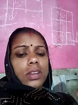 Snapshot of PUJAV01990 chatting on 05/01/26, 04:28 PUJAV01990 online show from 05/01/26, 04:28