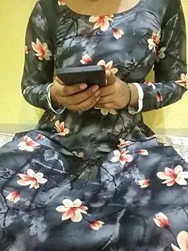 Snapshot of Seema_yadav01 chatting on 05/04/26, 04:52 Seema yadav01 online show from 05/04/26, 04:52