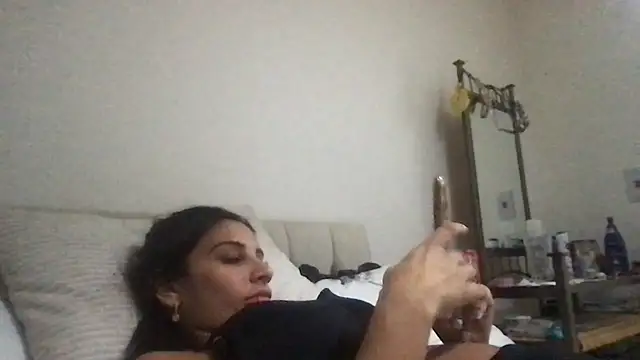 Snapshot of Miss_juicybabes chatting on 05/03/26, 08:26 Miss juicybabes online show from 05/03/26, 08:26
