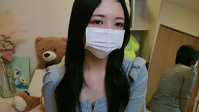 Snapshot of -Luna_JP- chatting on 05/07/26, 12:32 -Luna JP- online show from 05/07/26, 12:32