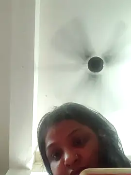 Snapshot of Ruhirani chatting on 05/03/26, 12:00 Ruhirani online show from 05/03/26, 12:00