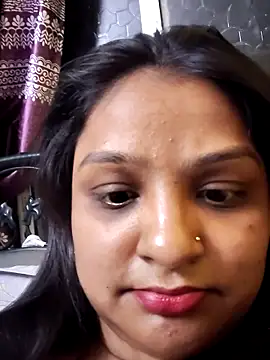 Snapshot of Ruhirani chatting on 05/04/26, 01:18 Ruhirani online show from 05/04/26, 01:18