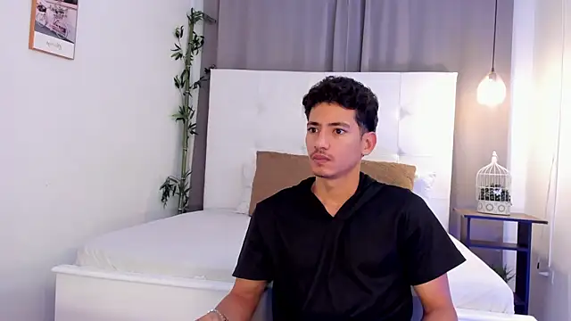Alejo-and-Thiago online show from 07/22/26, 12:30