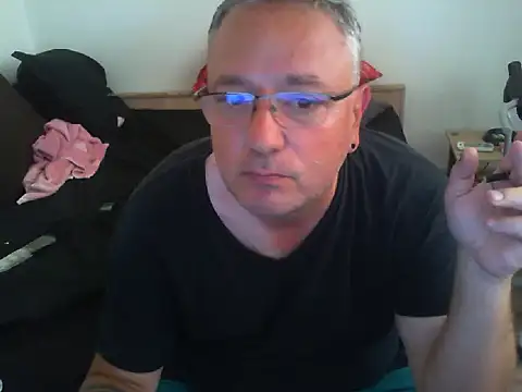 Snapshot of GeorgeCarlo chatting on 06/05/26, 11:27 GeorgeCarlo online show from 06/05/26, 11:27